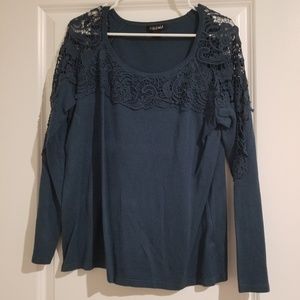 Roz & Ali Lace Shoulder Top